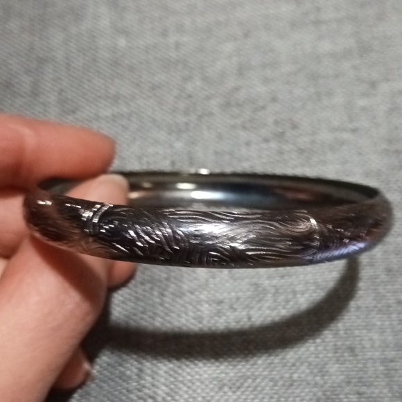 Vintage Silver tone etched Spangled bracelet - Picture 3 of 8